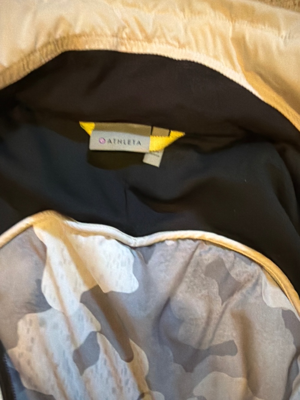 Athleta puffer vest